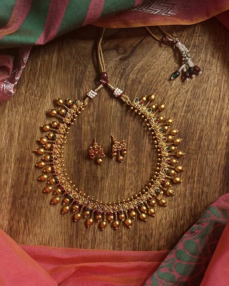 Elegant Choker Jewellery Collection – Antique & Bridal Design